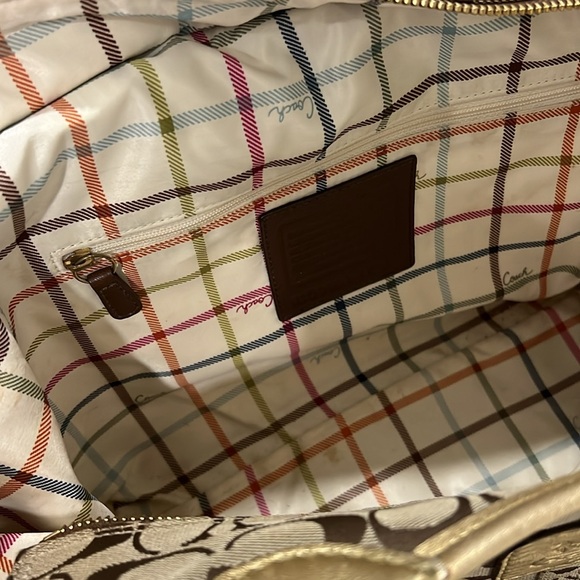 Coach shoulder purse - Picture 9 of 13